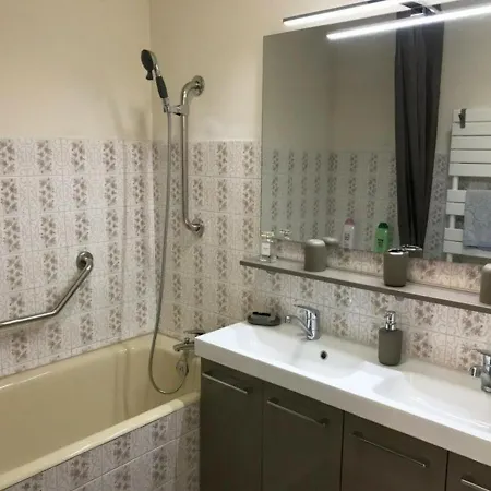 Calme A 5min De L'ocean - Parking Et Balcon Amenage - Fr-1-4-521 Apartment *